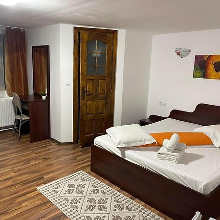 Casa Maria Moieciu C Hotel Моечу де Жос Екстериор снимка