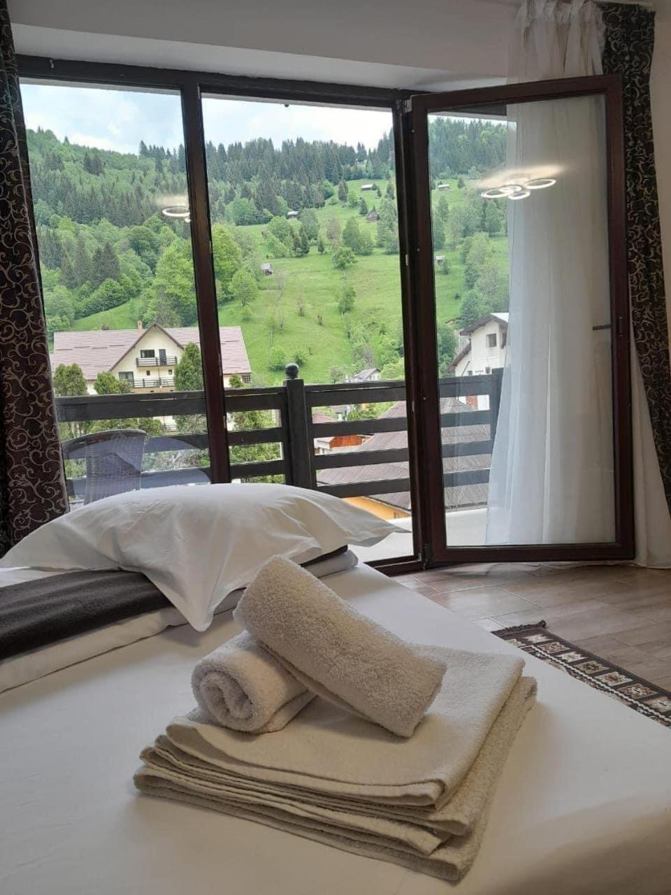 Casa Maria Moieciu C Hotel Моечу де Жос Екстериор снимка